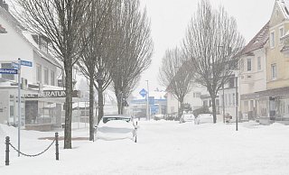 Ein Blick die verschneite Engerstraße hoch - Mareike Patock Ein Blick die verschneite Engerstraße hoch - Mareike Patock