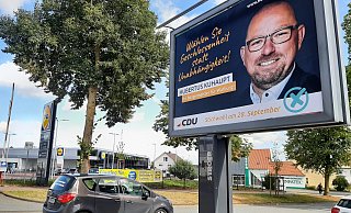 Nicht mehr zu stoppen: Mit Hubertus Kuhaupt hatte die CDU bei der Bürgermeisterwahl am Sonntag eine herbe Niederlage erlitten. Allgemein wurde mit einer Stichwahl gerechnet. - Dieter Scholz Nicht mehr zu stoppen: Mit Hubertus Kuhaupt hatte die CDU bei der Bürgermeisterwahl am Sonntag eine herbe Niederlage erlitten. Allgemein wurde mit einer Stichwahl gerechnet. - Dieter Scholz