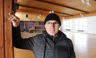Ortsvorsteher Gerhard Rose in der vor 50 Jahren von der Gemeinde Bonenburg gebauten Eggehalle. - Burkhard Battran Ortsvorsteher Gerhard Rose in der vor 50 Jahren von der Gemeinde Bonenburg gebauten Eggehalle. - Burkhard Battran