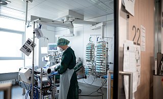 Auch für OWL erwarten Mediziner in den nächsten Wochen wieder vollere Intensivstationen. - picture alliance/dpa Auch für OWL erwarten Mediziner in den nächsten Wochen wieder vollere Intensivstationen. - picture alliance/dpa