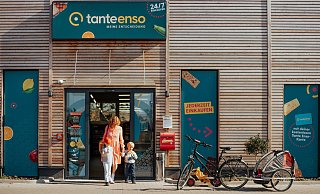 Ein "Tante Enso"-Mini-Supermarkt wäre in Höxter-Fürstenau mehr als willkommen. An fünf weiteren Standorten in ganz Ostwestfalen gibt es bereits "Tante Enso"-Läden, zwei davon im Kreis Höxter. - Enso eCommerce Ein "Tante Enso"-Mini-Supermarkt wäre in Höxter-Fürstenau mehr als willkommen. An fünf weiteren Standorten in ganz Ostwestfalen gibt es bereits "Tante Enso"-Läden, zwei davon im Kreis Höxter. - Enso eCommerce