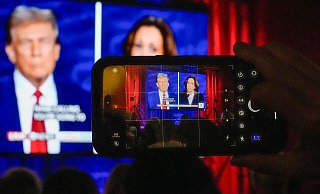 Schicksalswahl auch für Europa? Trump oder Harris - an diesem Dienstag fällt die Entscheidung. (Archivbild) - Morry Gash/AP/dpa Schicksalswahl auch für Europa? Trump oder Harris - an diesem Dienstag fällt die Entscheidung. (Archivbild) - Morry Gash/AP/dpa