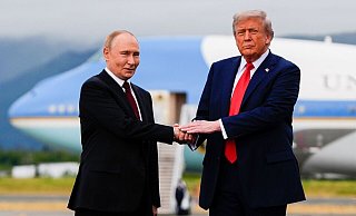 Zuletzt begegneten sich Trump und Putin im US-Bundesstaat Alaska. (Archivbild) - Julia Demaree Nikhinson/AP/dpa Zuletzt begegneten sich Trump und Putin im US-Bundesstaat Alaska. (Archivbild) - Julia Demaree Nikhinson/AP/dpa