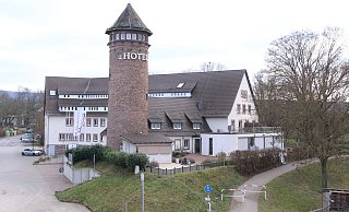 Der markante Turm ist das architektonische Aushängeschild der zum Hotel umgewidmeten ehemaligen Jugendherberge. - Burkhard Battran Der markante Turm ist das architektonische Aushängeschild der zum Hotel umgewidmeten ehemaligen Jugendherberge. - Burkhard Battran