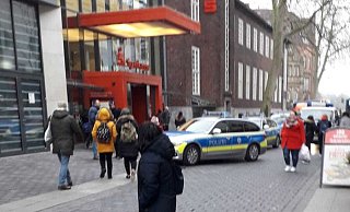 In der Sparkassen-Filiale an der Stresemannstraße hat es eine Auseinandersetzung gegeben. - Nicole Bentrup In der Sparkassen-Filiale an der Stresemannstraße hat es eine Auseinandersetzung gegeben. - Nicole Bentrup