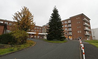 Die Frauen- und Kinderklinik St. Louise in Paderborn hat ein akutes Platzproblem. Eine Erweiterung ist aber teuer. - Lena Henning Die Frauen- und Kinderklinik St. Louise in Paderborn hat ein akutes Platzproblem. Eine Erweiterung ist aber teuer. - Lena Henning