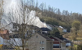 Die starke Rauchentwicklung war in Dalhausen weithin zu sehen. - Birger Berbüsse Die starke Rauchentwicklung war in Dalhausen weithin zu sehen. - Birger Berbüsse