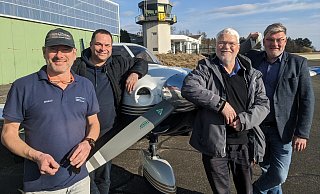 Der Vorstand mit Michael Miller, Markus Rheinländer, Nikolaus Müller und Christian Vössing freut sich auf das Flugplatz-Jubiläum. - Burkhard Battran Der Vorstand mit Michael Miller, Markus Rheinländer, Nikolaus Müller und Christian Vössing freut sich auf das Flugplatz-Jubiläum. - Burkhard Battran