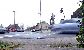 Der Mann der Bünderin ist an der Holzhauser Straße angefahren worden. - Katharina Eisele Der Mann der Bünderin ist an der Holzhauser Straße angefahren worden. - Katharina Eisele