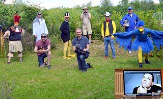 Coole Cowboys, schräge Vögel und andere witzige Typen vor der Kamera: Die Karnevalisten aus Steinheim präsentieren ihr Bühnenthema als Live-Stream. - StKG Coole Cowboys, schräge Vögel und andere witzige Typen vor der Kamera: Die Karnevalisten aus Steinheim präsentieren ihr Bühnenthema als Live-Stream. - StKG