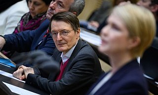 Bundesgesundheitsminister Karl Lauterbach (SPD) hält Transparenz für dringend erforderlich. - Bernd von Jutrczenka/dpa Bundesgesundheitsminister Karl Lauterbach (SPD) hält Transparenz für dringend erforderlich. - Bernd von Jutrczenka/dpa