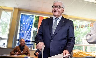 Das geeinte Europa ist für Frank-Walter Steinmeier ohne Demokratie undenkbar (Archivbild). - Michael Kappeler/dpa Das geeinte Europa ist für Frank-Walter Steinmeier ohne Demokratie undenkbar (Archivbild). - Michael Kappeler/dpa