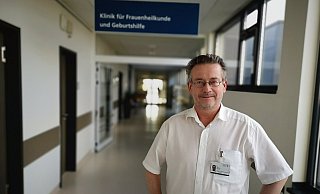 Thomas Heuser, Chefarzt der Herforder Klinik für Frauenheilkunde und Geburtshilfe, versteht die Aufregung nicht. - Ilja Regier Thomas Heuser, Chefarzt der Herforder Klinik für Frauenheilkunde und Geburtshilfe, versteht die Aufregung nicht. - Ilja Regier