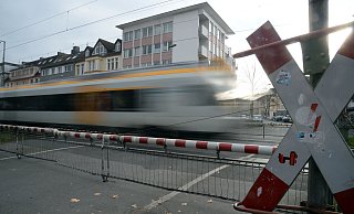 Vom Rosentor ist heute nichts mehr zu sehen. An seiner Stelle ist jetzt der viel diskutierte Bahnübergang Rosentor. - Marc Köppelmann Vom Rosentor ist heute nichts mehr zu sehen. An seiner Stelle ist jetzt der viel diskutierte Bahnübergang Rosentor. - Marc Köppelmann