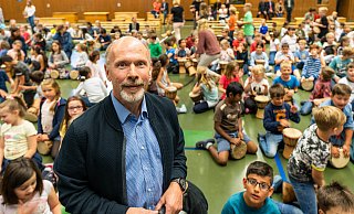 Martin Sprenger bei seiner Verabschiedung als Konrektor der Grundschule Brake im Sommer 2019. - Dennis Angenendt Martin Sprenger bei seiner Verabschiedung als Konrektor der Grundschule Brake im Sommer 2019. - Dennis Angenendt