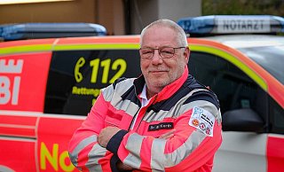 Michael Korth verzichtete auf Freizeit und Privatleben, um für Bielefeld und für den Rettungsdienst etwas zu bewegen. Jetzt ist er nach schwerer Krankheit gestorben. Er hinterlässt eine Lücke und ein Lebenswerk. - Andreas Zobe Michael Korth verzichtete auf Freizeit und Privatleben, um für Bielefeld und für den Rettungsdienst etwas zu bewegen. Jetzt ist er nach schwerer Krankheit gestorben. Er hinterlässt eine Lücke und ein Lebenswerk. - Andreas Zobe