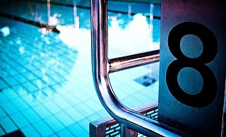 Eine brutale Attacke ereignete sich in dem Bielefelder Freibad. - Symbolfoto Eine brutale Attacke ereignete sich in dem Bielefelder Freibad. - Symbolfoto