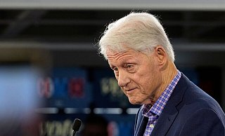Bill Clinton war von 1993 bis 2001 Präsident der Vereinigten Staaten. (Archivbild) - Steve Helber/AP/dpa Bill Clinton war von 1993 bis 2001 Präsident der Vereinigten Staaten. (Archivbild) - Steve Helber/AP/dpa