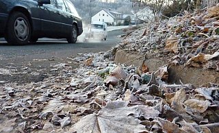 Es wird frostig - auch auf den Straßen. - Vivien Tharun Es wird frostig - auch auf den Straßen. - Vivien Tharun