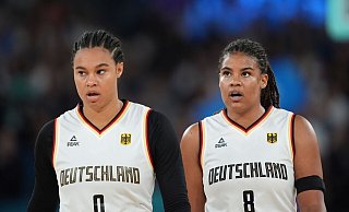 Nach dem gemeinsamen Olympia-Auftritt sind die Schwestern Satou und Nyara Sabally in der WNBA Gegnerinnen. - Marcus Brandt/dpa Nach dem gemeinsamen Olympia-Auftritt sind die Schwestern Satou und Nyara Sabally in der WNBA Gegnerinnen. - Marcus Brandt/dpa