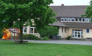 Die Büttendorfer Vereine hatten sich unlängst in einem offenen Brief an den Bürgermeister und alle Ratsfraktionen mit der Forderung gewandt, die Grundschule Büttendorf als Teilstandort zu erhalten. - NW-Archiv/Arning Die Büttendorfer Vereine hatten sich unlängst in einem offenen Brief an den Bürgermeister und alle Ratsfraktionen mit der Forderung gewandt, die Grundschule Büttendorf als Teilstandort zu erhalten. - NW-Archiv/Arning