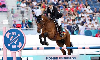 Fünfkämpfer Fabian Liebig zeigt einen fehlerlosen Ritt im Halbfinale. - Rolf Vennenbernd/dpa Fünfkämpfer Fabian Liebig zeigt einen fehlerlosen Ritt im Halbfinale. - Rolf Vennenbernd/dpa