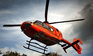 Wegen der Schwere der Verletzungen rückte auch der Rettungshubschrauber Christoph 13 an. - Symbolfoto/ Sarah Jonek Wegen der Schwere der Verletzungen rückte auch der Rettungshubschrauber Christoph 13 an. - Symbolfoto/ Sarah Jonek