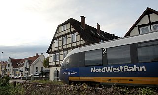Nicht nur ein provisorischer Haltepunkt am Welterbe Corvey soll Thema der Verbandsversammlung sein, auch eine kürzere Taktung zwischen den Zugverbindungen. - David Schellenberg Nicht nur ein provisorischer Haltepunkt am Welterbe Corvey soll Thema der Verbandsversammlung sein, auch eine kürzere Taktung zwischen den Zugverbindungen. - David Schellenberg
