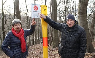 Heide Weitkamp und Walter Eichhorn vom Seniorenbeirat freuen sich, dass ihr Projekt "Rettungspunkte" wieder ein gutes Stück voran gekommen ist - Klaus Frensing Heide Weitkamp und Walter Eichhorn vom Seniorenbeirat freuen sich, dass ihr Projekt "Rettungspunkte" wieder ein gutes Stück voran gekommen ist - Klaus Frensing