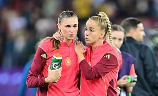 Zwei deutsche Topstars: Jule Brand (l.) und die derzeit verletzte Giulia Gwinn. - Sebastian Christoph Gollnow/dpa Zwei deutsche Topstars: Jule Brand (l.) und die derzeit verletzte Giulia Gwinn. - Sebastian Christoph Gollnow/dpa