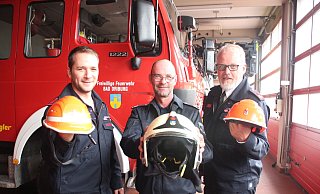 Der stellvertretende Jugendfeuerwehrwart Arne Hausmann (36), Löschzugführer Jochen Loke (55) und Jugendfeuerwehrwart Matthias Außel (52) setzen sich für die Jugendarbeit ein. - Burkhard Battran Der stellvertretende Jugendfeuerwehrwart Arne Hausmann (36), Löschzugführer Jochen Loke (55) und Jugendfeuerwehrwart Matthias Außel (52) setzen sich für die Jugendarbeit ein. - Burkhard Battran