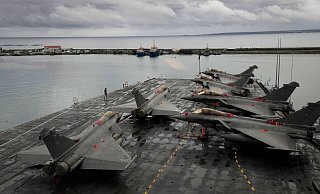 Mehrmals im Jahr wird mit französischen Kampfjets Abschreckung geübt. (Archivbild) - Petros Karadjias/AP/dpa Mehrmals im Jahr wird mit französischen Kampfjets Abschreckung geübt. (Archivbild) - Petros Karadjias/AP/dpa