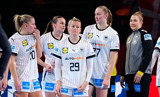 Die deutschen Handballerinnen haben bei der EM nur noch eine theoretische Chance auf das Halbfinale. - Marco Wolf/dpa Die deutschen Handballerinnen haben bei der EM nur noch eine theoretische Chance auf das Halbfinale. - Marco Wolf/dpa