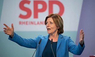 Malu Dreyer, Ministerpräsidentin von Rheinland-Pfalz stellt auf dem digitalen Landesparteitag der SPD in Mainz den Koalitionsvertrag vor. - Foto: Boris Roessler/dpa Malu Dreyer, Ministerpräsidentin von Rheinland-Pfalz stellt auf dem digitalen Landesparteitag der SPD in Mainz den Koalitionsvertrag vor. - Foto: Boris Roessler/dpa