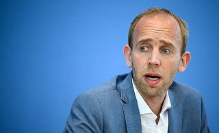 «Ukrainischer Freiheitskampf darf am Ende nicht an konservativer Betrachtung von Schuldenregeln scheitern», findet Dennis Rohde. - Bernd von Jutrczenka/dpa «Ukrainischer Freiheitskampf darf am Ende nicht an konservativer Betrachtung von Schuldenregeln scheitern», findet Dennis Rohde. - Bernd von Jutrczenka/dpa