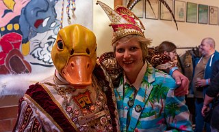 Der scheidende Prinz Michael II, hier beim Karneval in Niesen unter einer Maske, war für jeden Spaß zu haben. - Radau Der scheidende Prinz Michael II, hier beim Karneval in Niesen unter einer Maske, war für jeden Spaß zu haben. - Radau