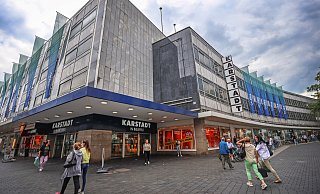Karstadt: Es geht weiter bis 2026 - mindestens. Dann aber soll erst einmal das Gebäude abgerissen werden. - Sarah Jonek Karstadt: Es geht weiter bis 2026 - mindestens. Dann aber soll erst einmal das Gebäude abgerissen werden. - Sarah Jonek