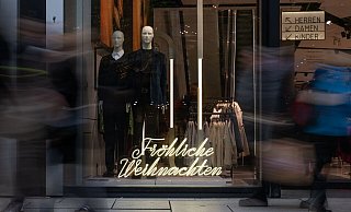 Einige Handelsbranchen waren zufrieden mit dem Weihnachtsgeschäft, in anderen - wie im Bereich Mode - lief es nicht so gut. - Boris Roessler/dpa Einige Handelsbranchen waren zufrieden mit dem Weihnachtsgeschäft, in anderen - wie im Bereich Mode - lief es nicht so gut. - Boris Roessler/dpa