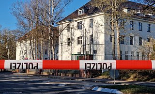 Die Bundesstraße 239 vor der Kaserne in Höxter war während des Vorfalls für mehrere Stunden gesperrt. - Thomas Kube Die Bundesstraße 239 vor der Kaserne in Höxter war während des Vorfalls für mehrere Stunden gesperrt. - Thomas Kube