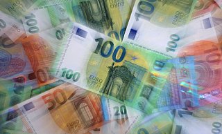 Die Familie ist wegen Drogenhandel, Geldwäsche und Einbruchdiebstählen bekannt. - Karl-Josef Hildenbrand Die Familie ist wegen Drogenhandel, Geldwäsche und Einbruchdiebstählen bekannt. - Karl-Josef Hildenbrand