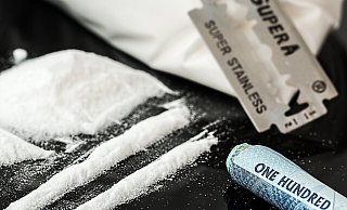 Einem Grundschüler der Grundschule Am Wiehen in Häverstädt soll auf dem Schulweg ein Tütchen mit weißer Substanz gezeigt und angeboten worden sein. Die Polizei prüft derzeit, ob es sich wirklich um Drogen oder einen "Scherz" handelt. Foto: Pixabay - Pixabay Einem Grundschüler der Grundschule Am Wiehen in Häverstädt soll auf dem Schulweg ein Tütchen mit weißer Substanz gezeigt und angeboten worden sein. Die Polizei prüft derzeit, ob es sich wirklich um Drogen oder einen "Scherz" handelt. Foto: Pixabay - Pixabay