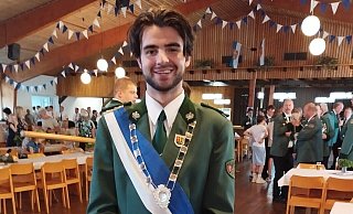 Alex Dudash mit der Kette des Jugendprinzen der Borgentreicher St.-Sebastian-Schützenbruderschaft. - Privat Alex Dudash mit der Kette des Jugendprinzen der Borgentreicher St.-Sebastian-Schützenbruderschaft. - Privat