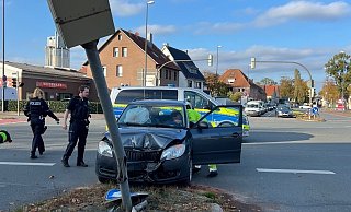 Ein 83-jähriger Gütersloher prallte am Donnerstagnachmittag gegen einen Blitzer. - Thorsten Heß Ein 83-jähriger Gütersloher prallte am Donnerstagnachmittag gegen einen Blitzer. - Thorsten Heß