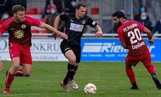Theesens Marvin Höner traf am 18. Oktober beim 2:3 auf Preußen Espelkamp. Dass Höner noch ein „Abschiedsspiel“ bekommt, ist sehr unwahrscheinlich. - Foto: Andreas Zobe/NW Theesens Marvin Höner traf am 18. Oktober beim 2:3 auf Preußen Espelkamp. Dass Höner noch ein „Abschiedsspiel“ bekommt, ist sehr unwahrscheinlich. - Foto: Andreas Zobe/NW