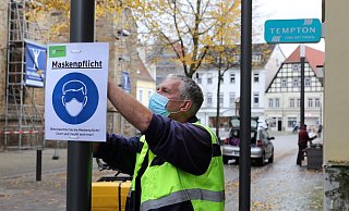Während in Herford schon die ersten Hinweisschilder hängen, fehlen sie in Bielefeld noch. - Frank-Michael Kiel-Steinkamp Während in Herford schon die ersten Hinweisschilder hängen, fehlen sie in Bielefeld noch. - Frank-Michael Kiel-Steinkamp