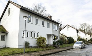 Wird in einem Kölner Hotel versteigert: Dieses frühere britische Offiziershaus an der Joseph-Hayden-Straße. - Jörg Dieckmann Wird in einem Kölner Hotel versteigert: Dieses frühere britische Offiziershaus an der Joseph-Hayden-Straße. - Jörg Dieckmann