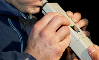 Der Alkoholtest war positiv. - Verfügbar für Kunden mit Rechnungsadresse in Deutschland. Der Alkoholtest war positiv. - Verfügbar für Kunden mit Rechnungsadresse in Deutschland.