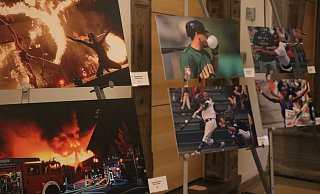 Diese Fotos (v. l.) vom Feuerzauber im Schlosspark und einem Feuerwehreinsatz, vom Baseball sowie von der Leichtathletik (unten Osterlauf) zeigen einen Teil von Marc Köppelmanns Einsatzbereich. - Holger Kosbab Diese Fotos (v. l.) vom Feuerzauber im Schlosspark und einem Feuerwehreinsatz, vom Baseball sowie von der Leichtathletik (unten Osterlauf) zeigen einen Teil von Marc Köppelmanns Einsatzbereich. - Holger Kosbab