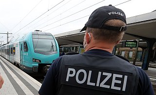Auf Gleis 5/6 wurde ein verdächtiges Gepäckstück identifiziert. Bombenexperten der Bundespolizei mussten anreisen. - Symbolfoto: Wolfgang Rudolf Auf Gleis 5/6 wurde ein verdächtiges Gepäckstück identifiziert. Bombenexperten der Bundespolizei mussten anreisen. - Symbolfoto: Wolfgang Rudolf