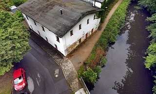 Der Plan war, auf dem Gelände des bereits abgerissenen alten Parkhotels und der ehemaligen Druckerei Ketzer die neue Wohnanlage mit 61 Einheiten zu errichten. Dabei wird es wohl nicht bleiben. - Andreas Frücht Der Plan war, auf dem Gelände des bereits abgerissenen alten Parkhotels und der ehemaligen Druckerei Ketzer die neue Wohnanlage mit 61 Einheiten zu errichten. Dabei wird es wohl nicht bleiben. - Andreas Frücht